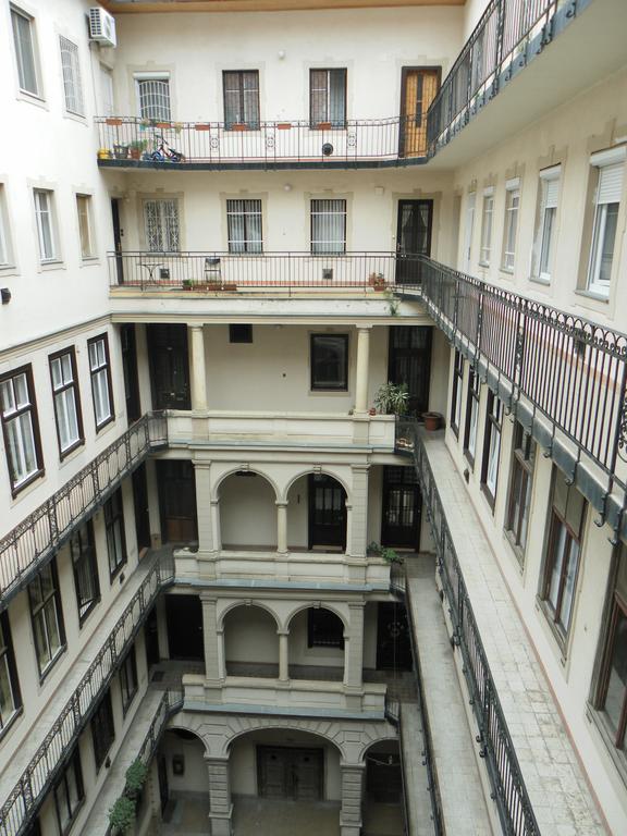 Apartment Near The Heroes Square Budapeste Exterior foto