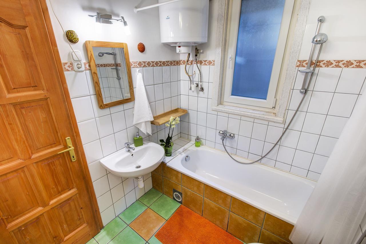 Apartment Near The Heroes Square Budapeste Exterior foto