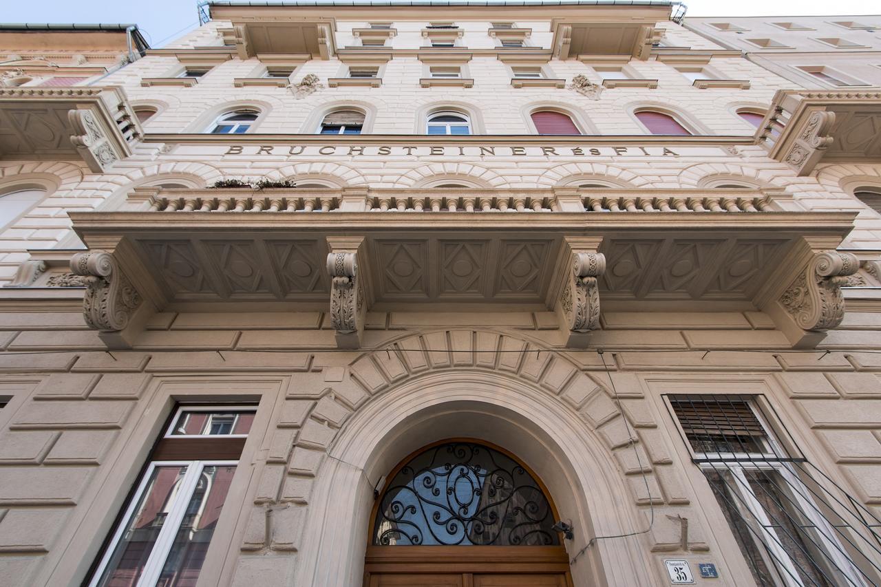 Apartment Near The Heroes Square Budapeste Exterior foto
